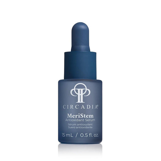 Glazen flesje met pipet van Circadia MeriStem Antioxidant Serum 15 ml in een witte met grijze verpakking.