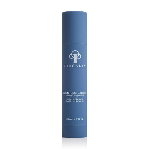 Witte pompflacon van Circadia Revita-Cyte Complex in de productverpakking.