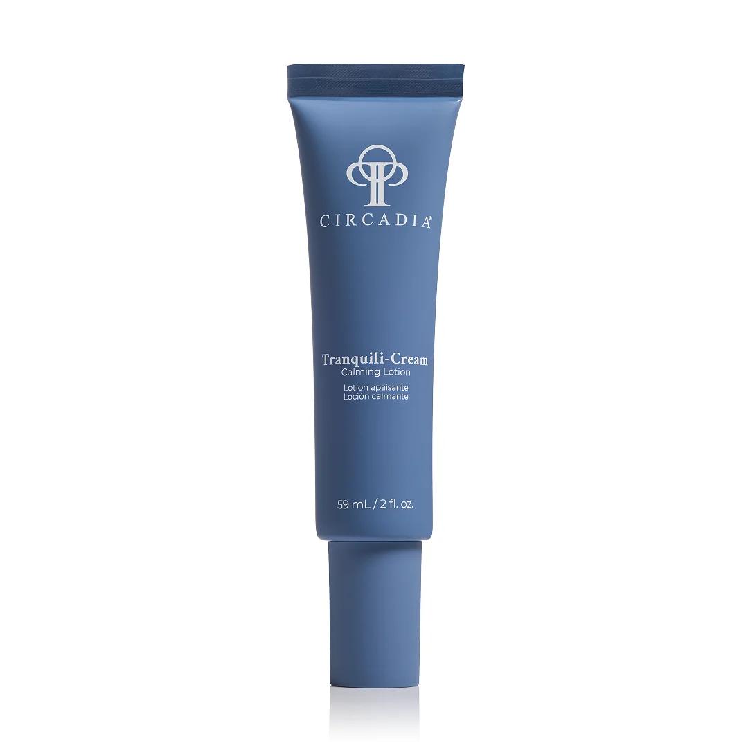 Witte tube en doos van Circadia Tranquili-Cream 59 ml, een kalmerende crème voor de gevoelige huid.